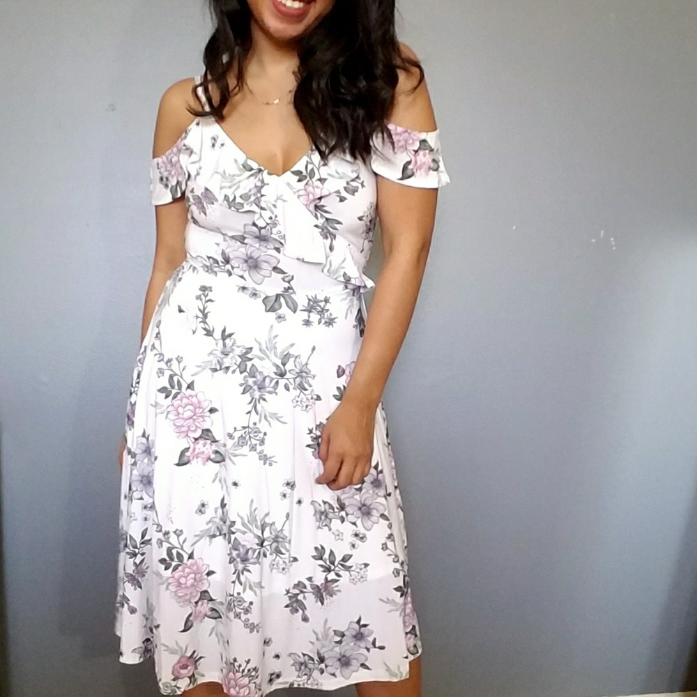 LILY IVORY PINK FLORAL MIDI DRESS - Picture 2 of 5
